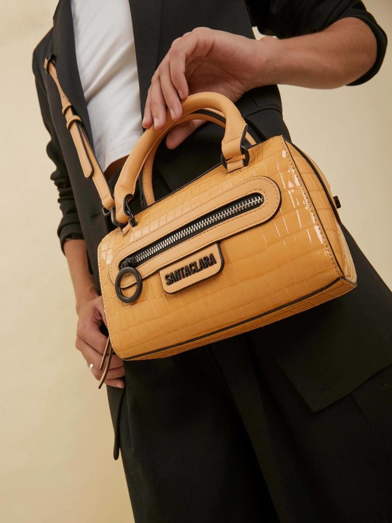 Cartera Baulito Niki Camel De Croco Charol